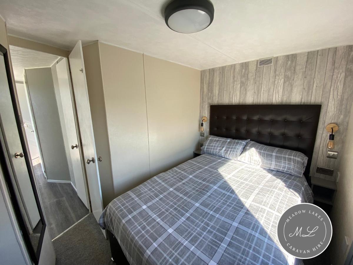 Meadow Lakes 22 - Golden Palm, Pet Friendly, Wifi, Bed Linen - Meadow Lakes Caravan & Lodge Hire Skegness Exterior photo